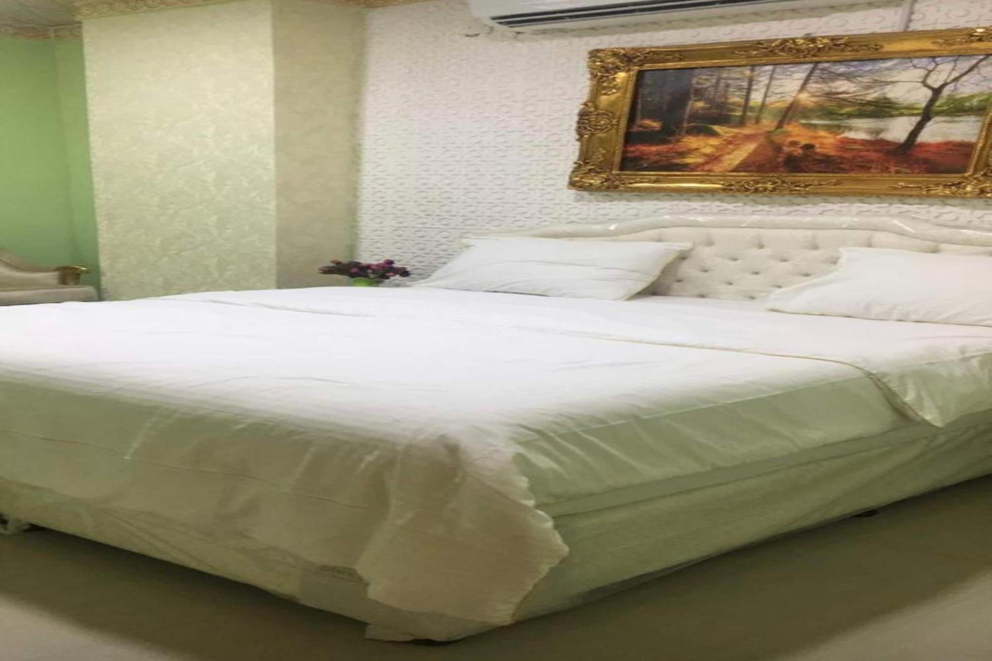 Capital O 141 Golden Rays Hotel Ibrā 외부 사진