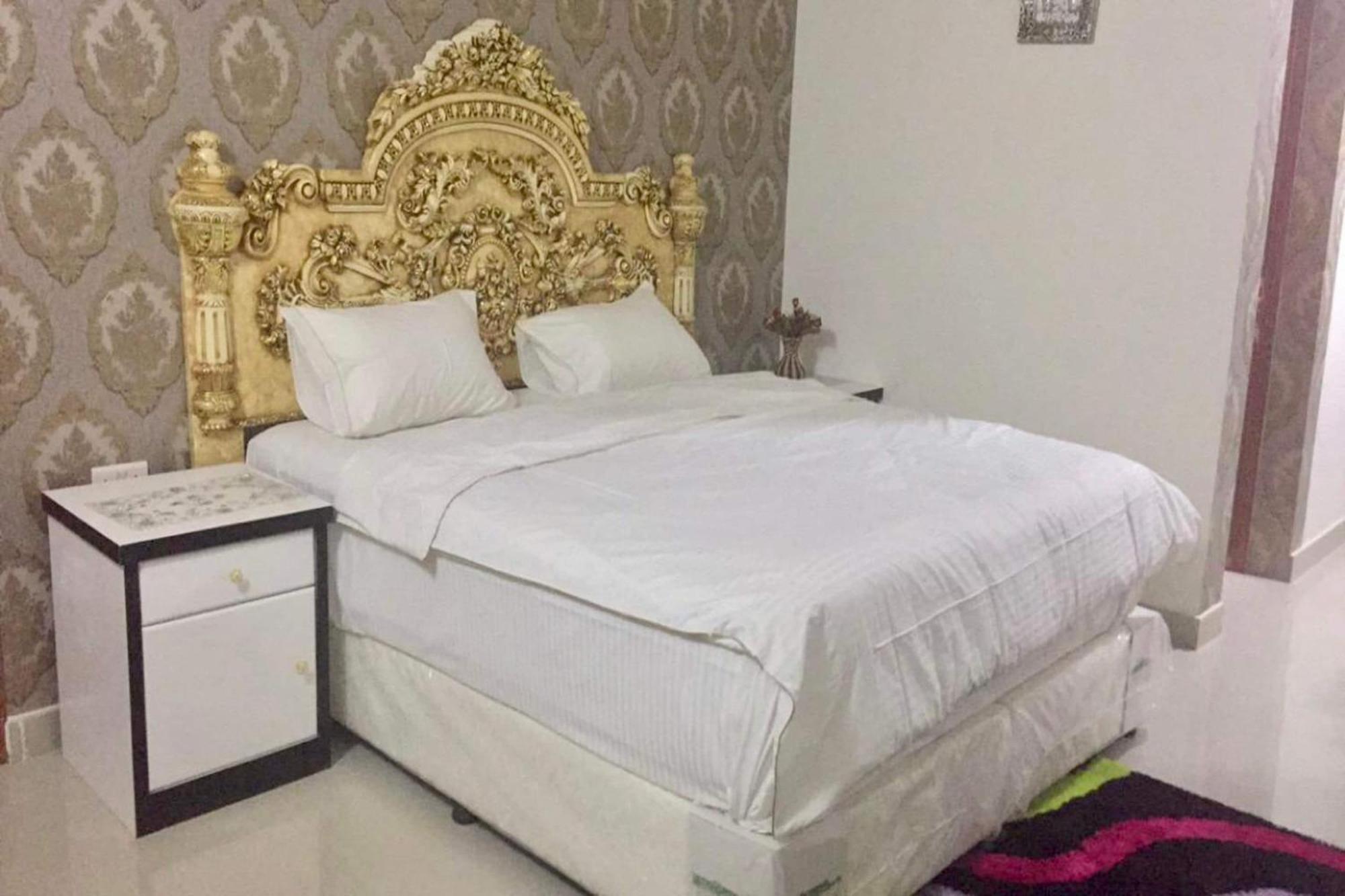 Capital O 141 Golden Rays Hotel Ibrā 외부 사진